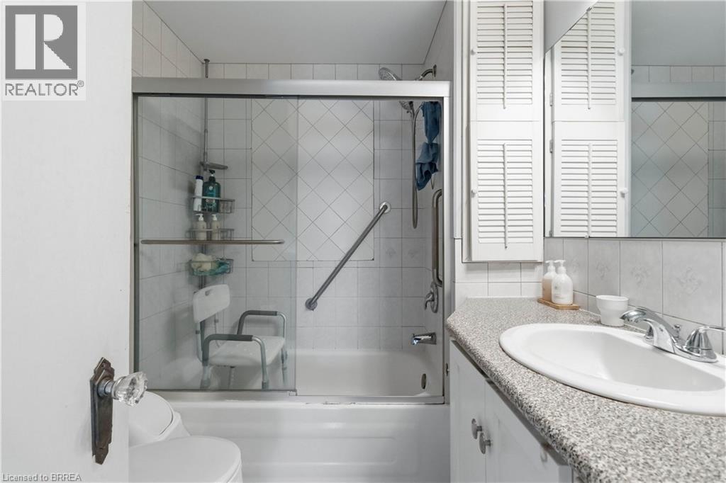 9 Sussex Avenue, Brantford, Ontario  N3R 2G5 - Photo 9 - 40822778