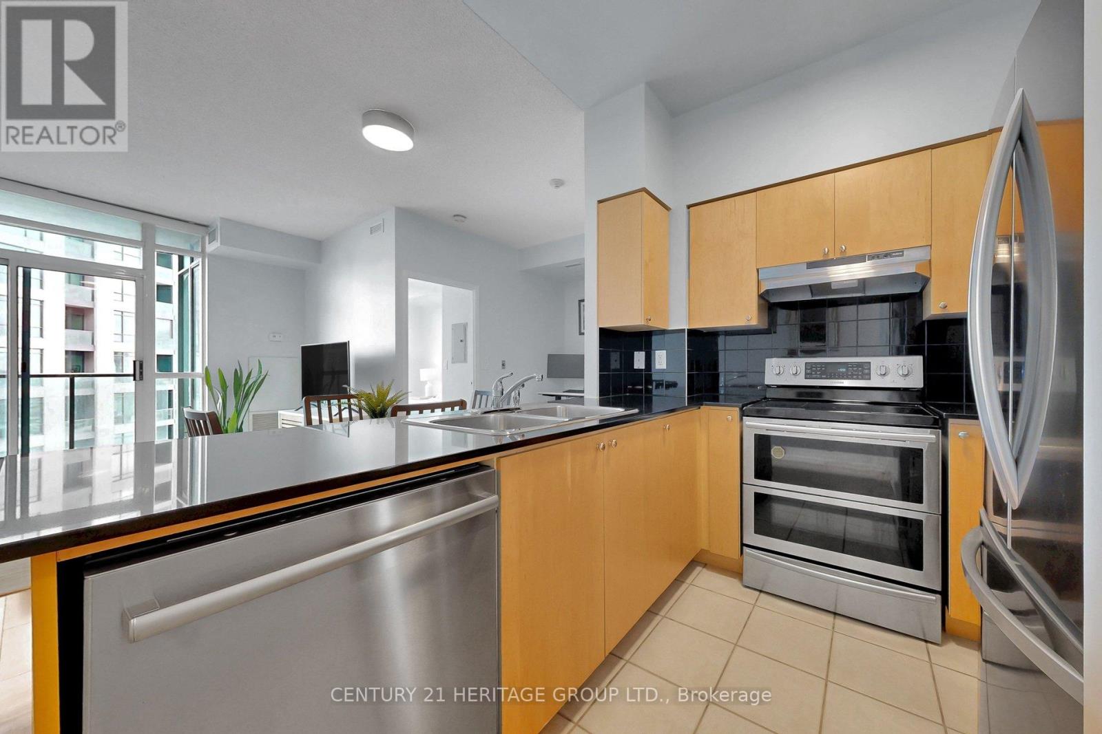 2713 - 231 Fort York Boulevard, Toronto, Ontario  M5V 1B2 - Photo 7 - C12886462