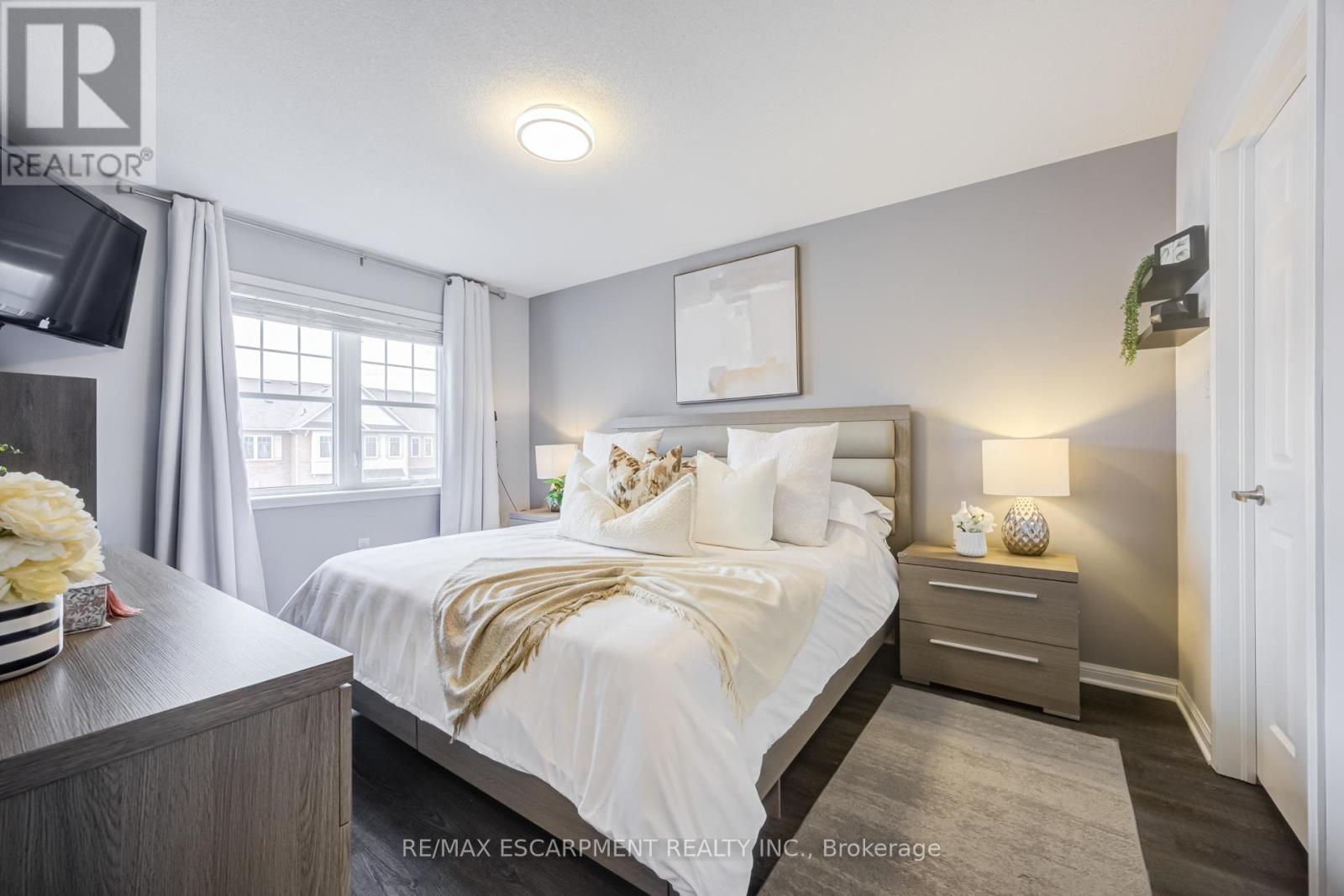 766 Challinor Terrace, Milton, Ontario  L9T 7V5 - Photo 11 - W13033658