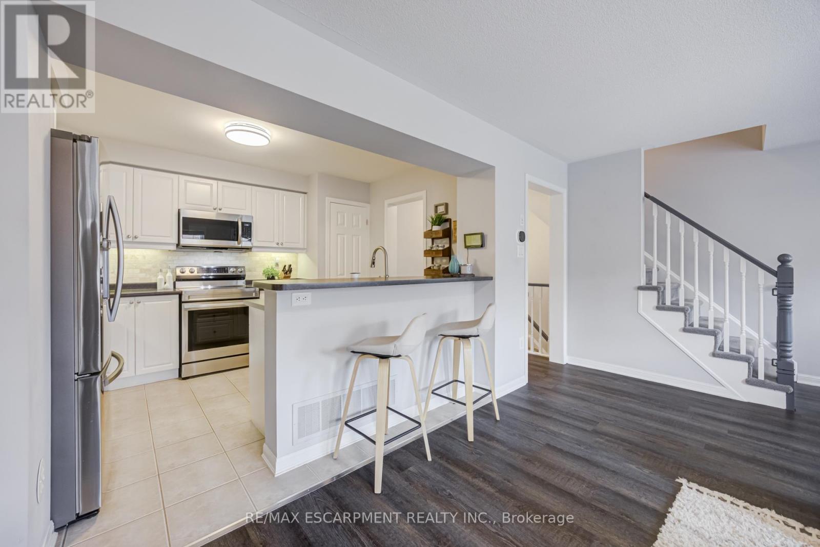 766 Challinor Terrace, Milton, Ontario  L9T 7V5 - Photo 8 - W13033658