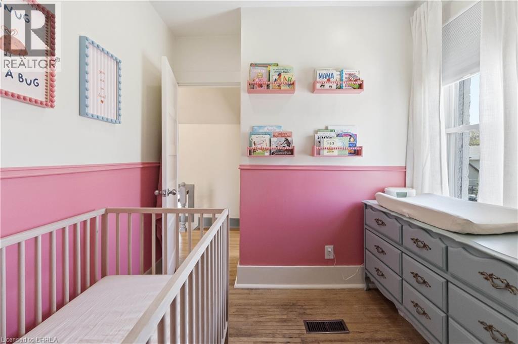 7 Ontario Street, Brantford, Ontario  N3S 2B7 - Photo 23 - 40823840