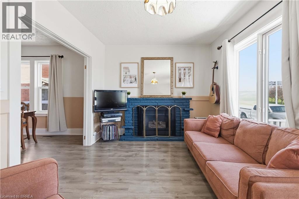 7 Ontario Street, Brantford, Ontario  N3S 2B7 - Photo 4 - 40823840