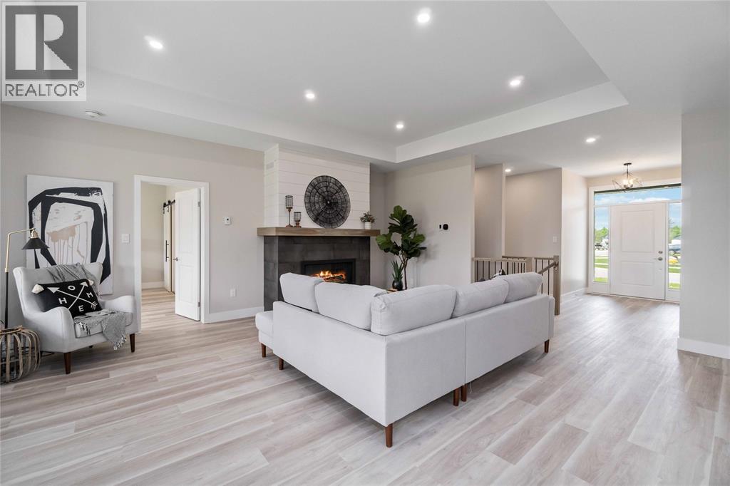 3560 Britt Boulevard, Plympton-Wyoming, Ontario  N0N 1E0 - Photo 8 - 26009127