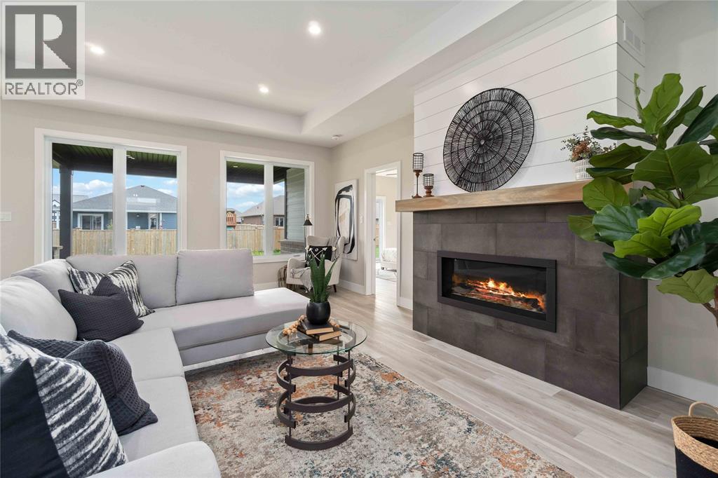 3560 Britt Boulevard, Plympton-Wyoming, Ontario  N0N 1E0 - Photo 4 - 26009127