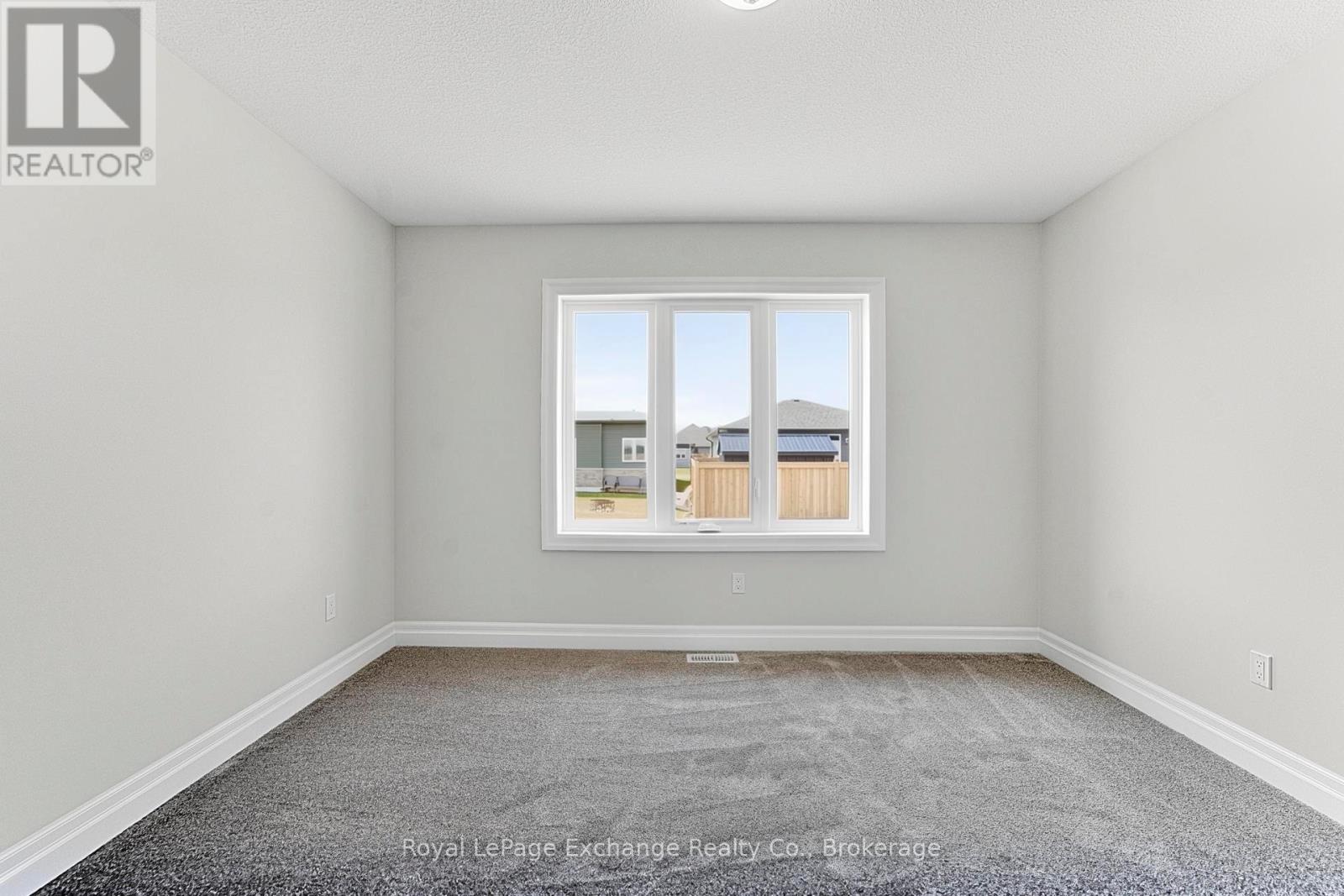 380 Hawthorne Street, Saugeen Shores, Ontario  N0H 2C3 - Photo 12 - X13044220