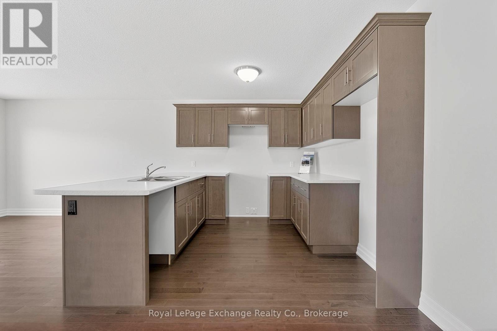 380 Hawthorne Street, Saugeen Shores, Ontario  N0H 2C3 - Photo 5 - X13044220