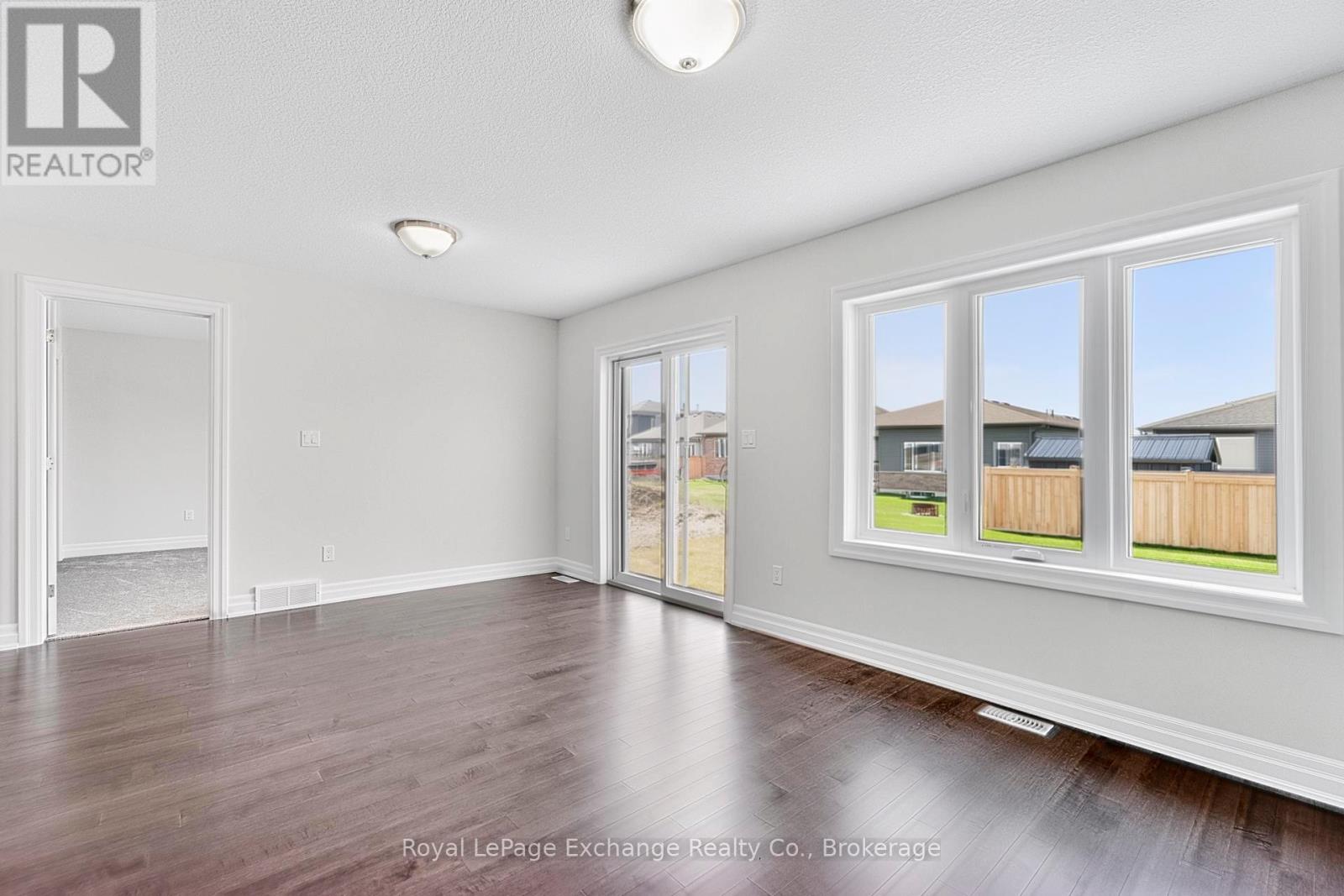 380 Hawthorne Street, Saugeen Shores, Ontario  N0H 2C3 - Photo 8 - X13044220