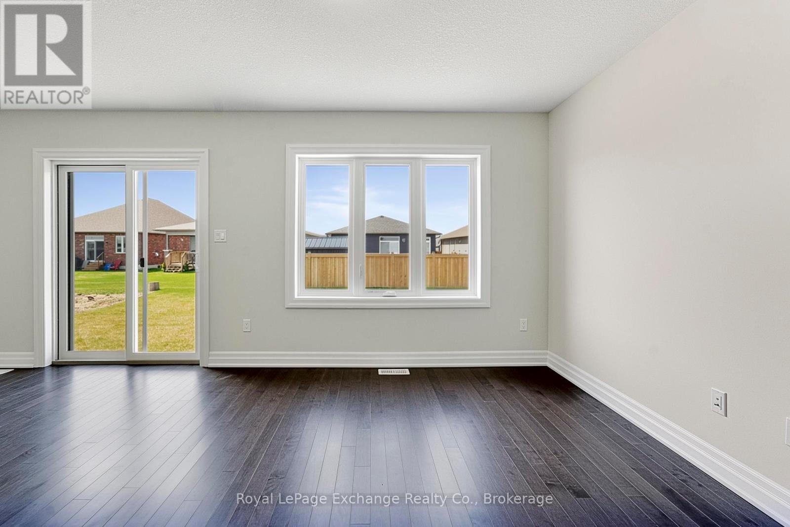 380 Hawthorne Street, Saugeen Shores, Ontario  N0H 2C3 - Photo 9 - X13044220