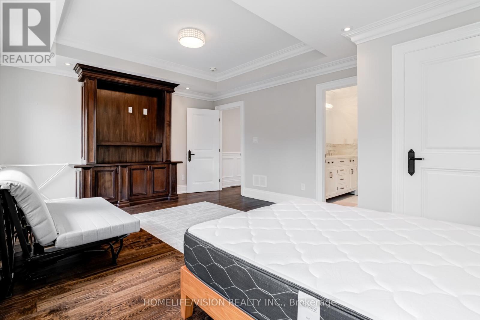 28 Moore Park Avenue, Toronto, Ontario  M2M 1M9 - Photo 14 - C13044204