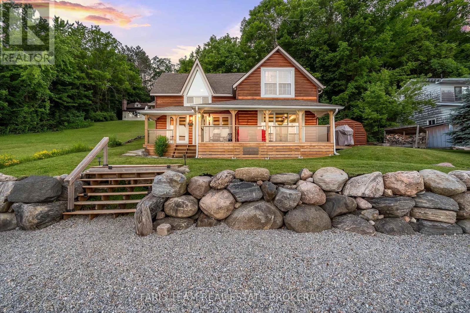 375 Champlain Road, Penetanguishene, Ontario  L9M 1S3 - Photo 2 - S13044222