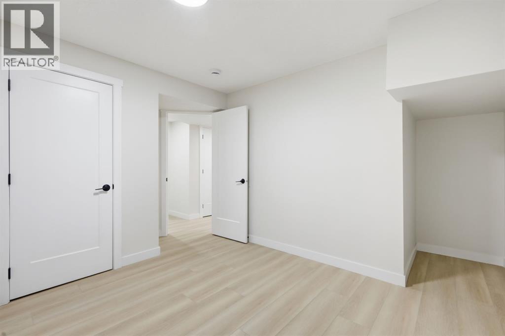 8426 Berkley Road NW, Calgary, Alberta  T3K 1B4 - Photo 36 - A2293697