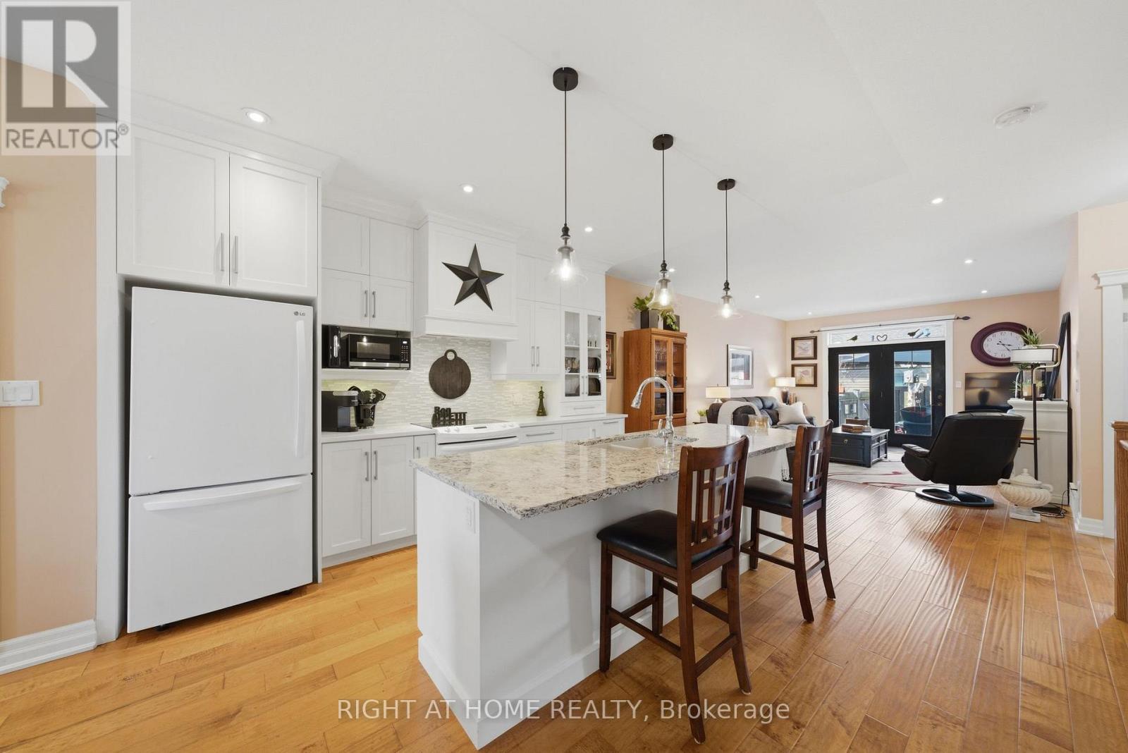 31 Manorwood Drive, West Lincoln, Ontario  L0R 2A0 - Photo 11 - X13044184