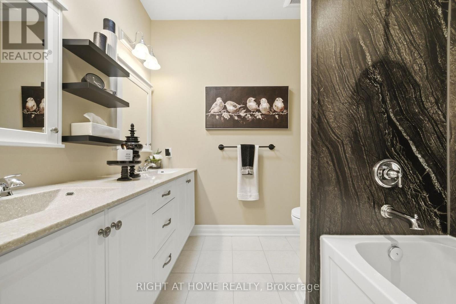 31 Manorwood Drive, West Lincoln, Ontario  L0R 2A0 - Photo 22 - X13044184