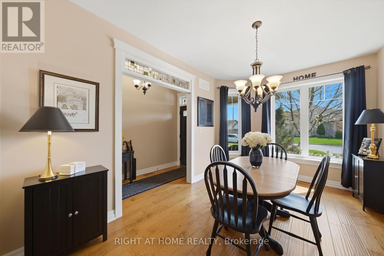 31 Manorwood Drive, West Lincoln, Ontario  L0R 2A0 - Photo 5 - X13044184