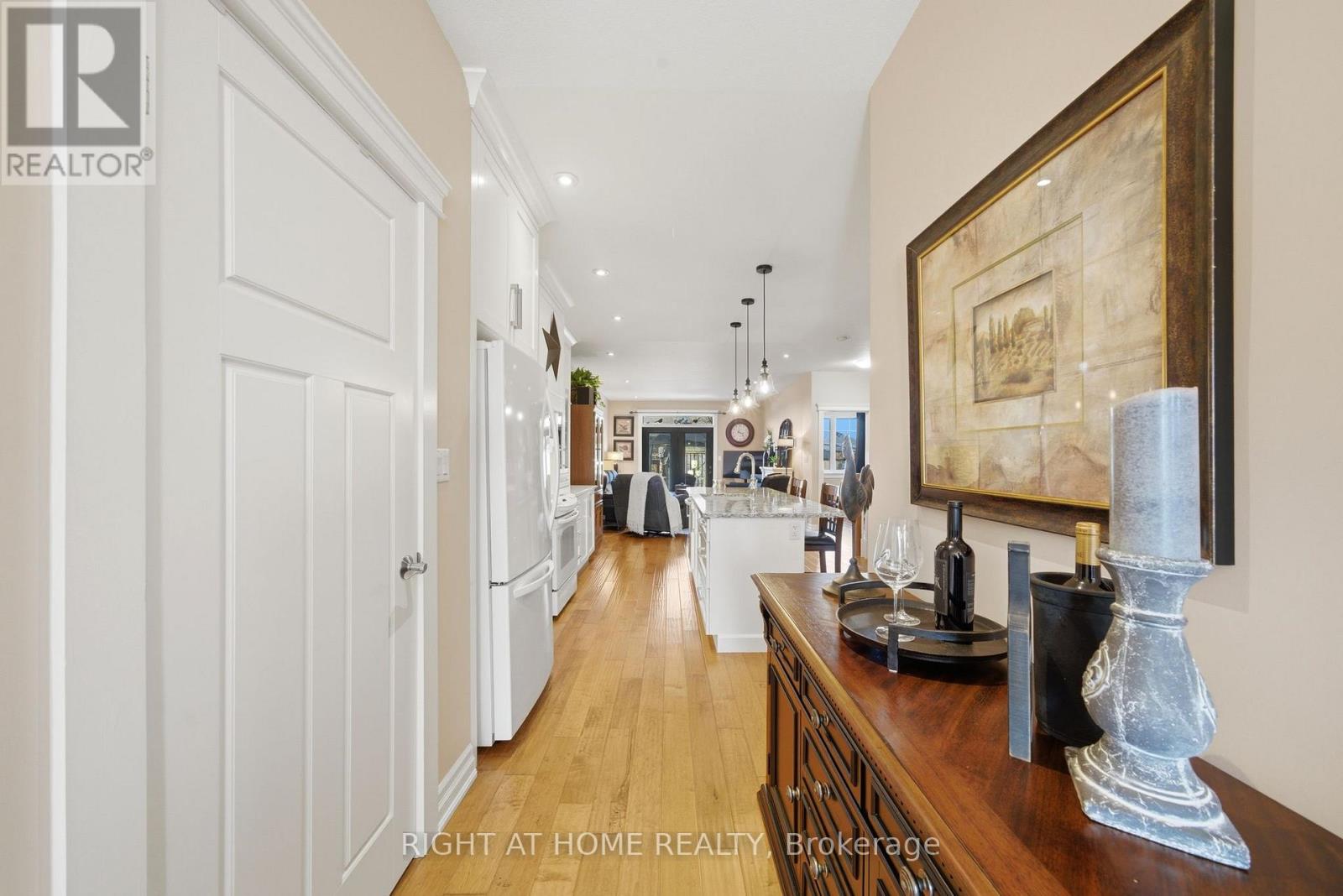 31 Manorwood Drive, West Lincoln, Ontario  L0R 2A0 - Photo 7 - X13044184