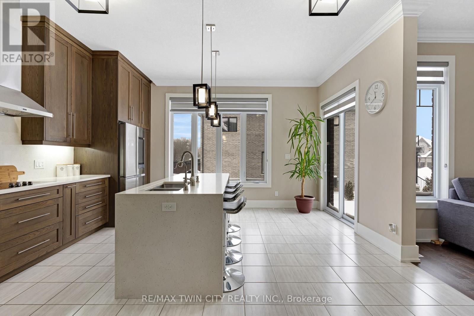 900 Pondcliffe Drive, Kitchener, Ontario  N2R 0M9 - Photo 11 - X13044190