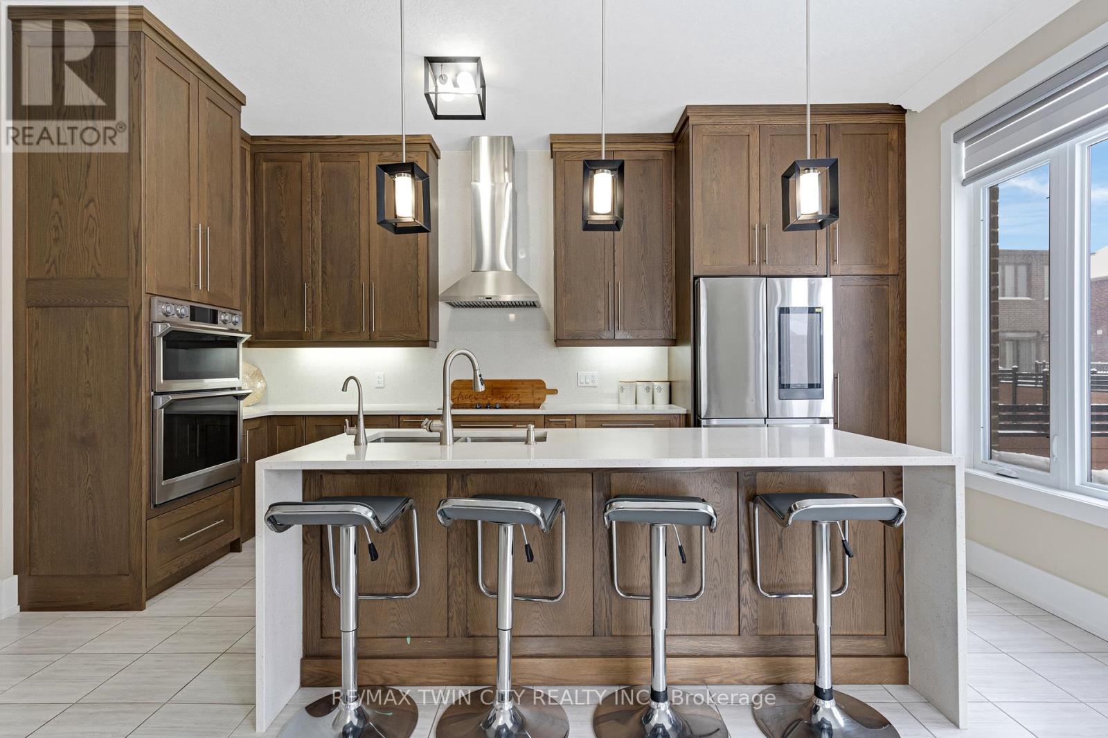 900 Pondcliffe Drive, Kitchener, Ontario  N2R 0M9 - Photo 13 - X13044190