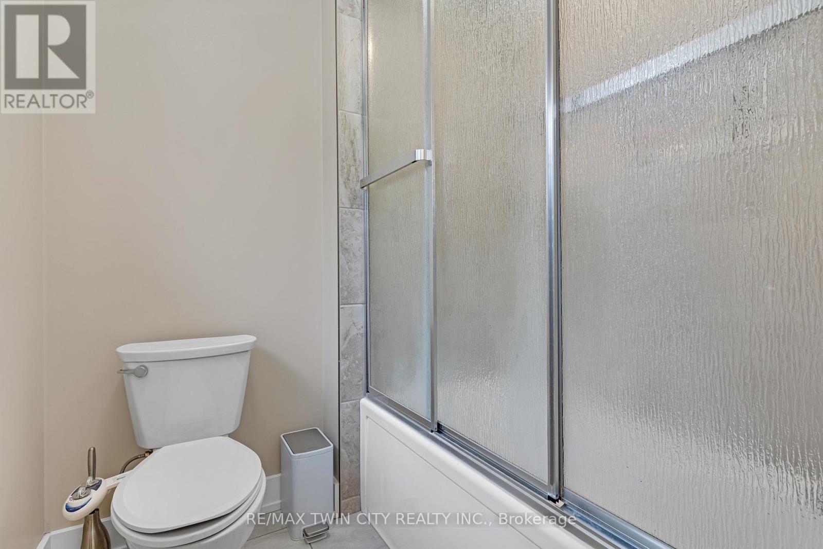 900 Pondcliffe Drive, Kitchener, Ontario  N2R 0M9 - Photo 30 - X13044190