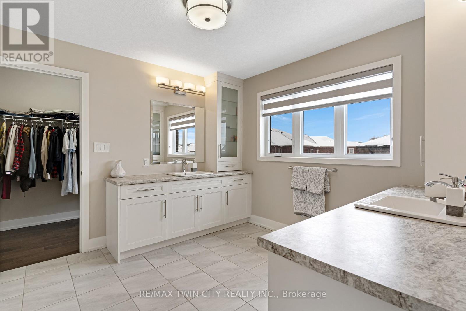 900 Pondcliffe Drive, Kitchener, Ontario  N2R 0M9 - Photo 33 - X13044190