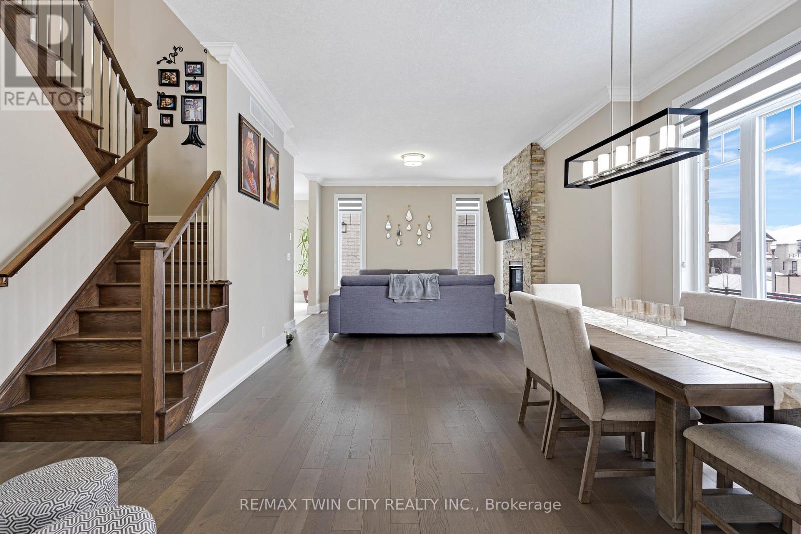 900 Pondcliffe Drive, Kitchener, Ontario  N2R 0M9 - Photo 4 - X13044190