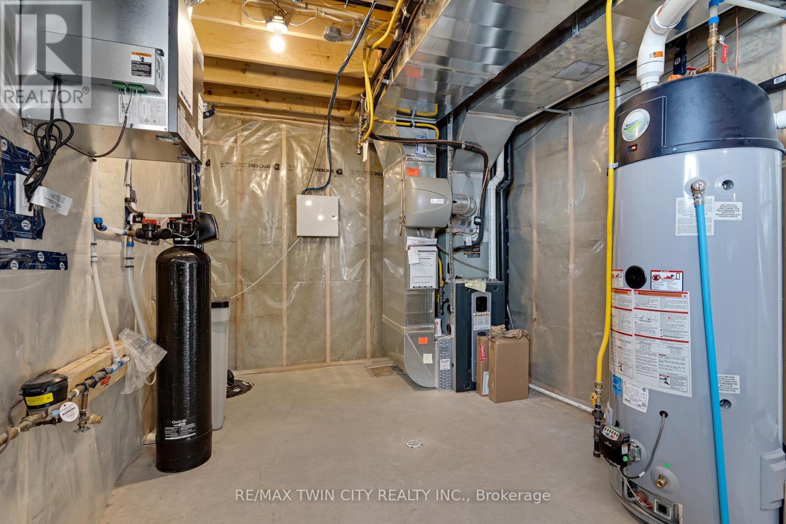 900 Pondcliffe Drive, Kitchener, Ontario  N2R 0M9 - Photo 41 - X13044190