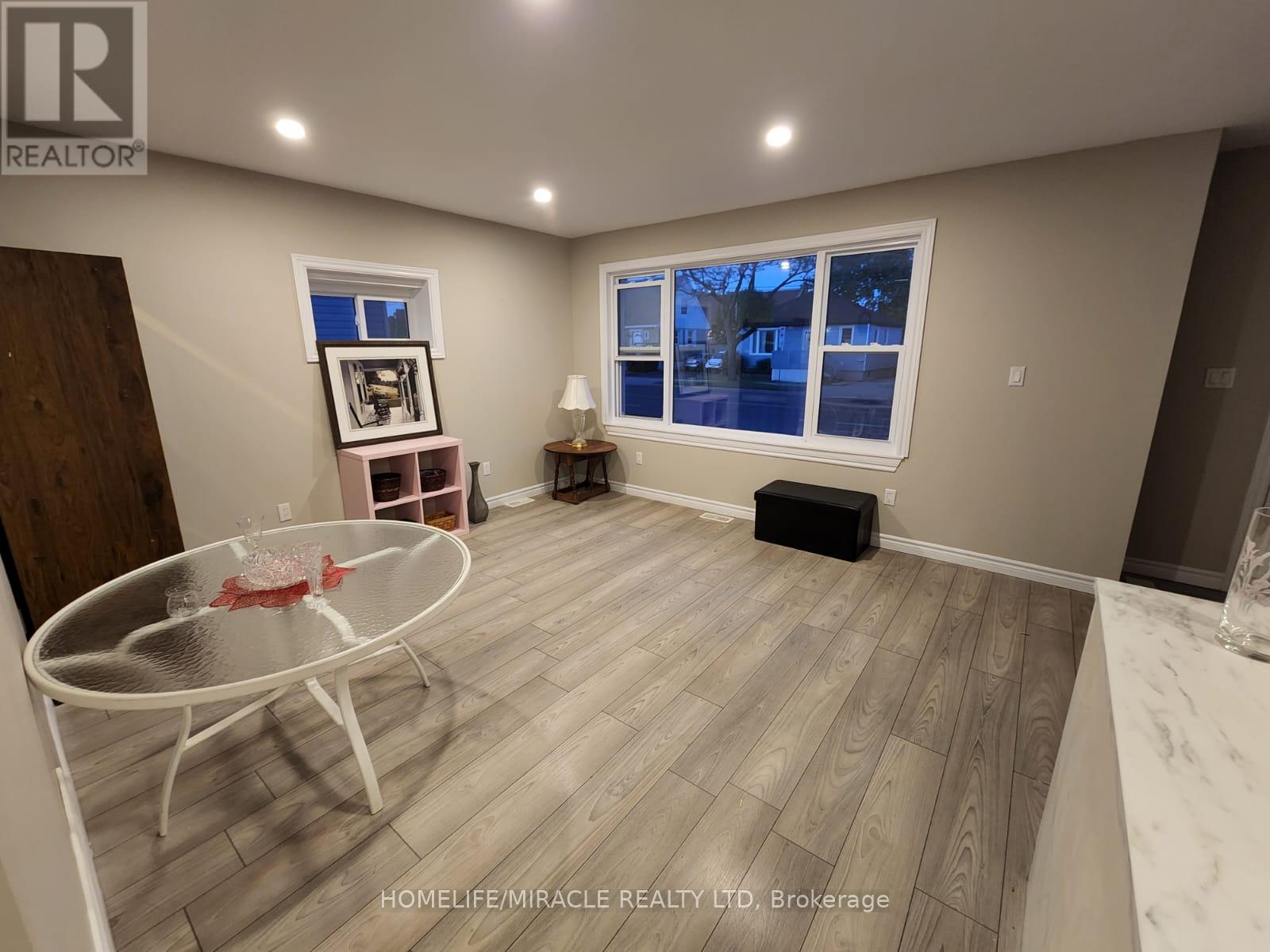 408 Upper Wellington Street W, Hamilton, Ontario  L9A 3P1 - Photo 2 - X13044212