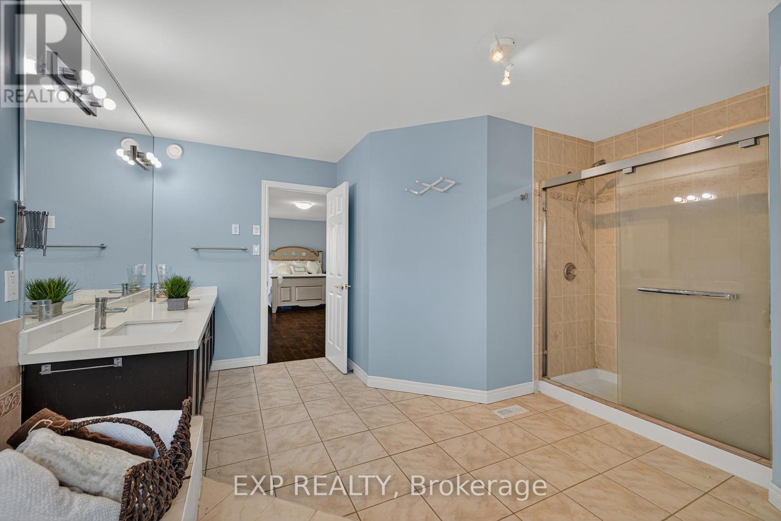 14 Hearthbridge Street, Kitchener, Ontario  N2R 1L5 - Photo 26 - X13044226