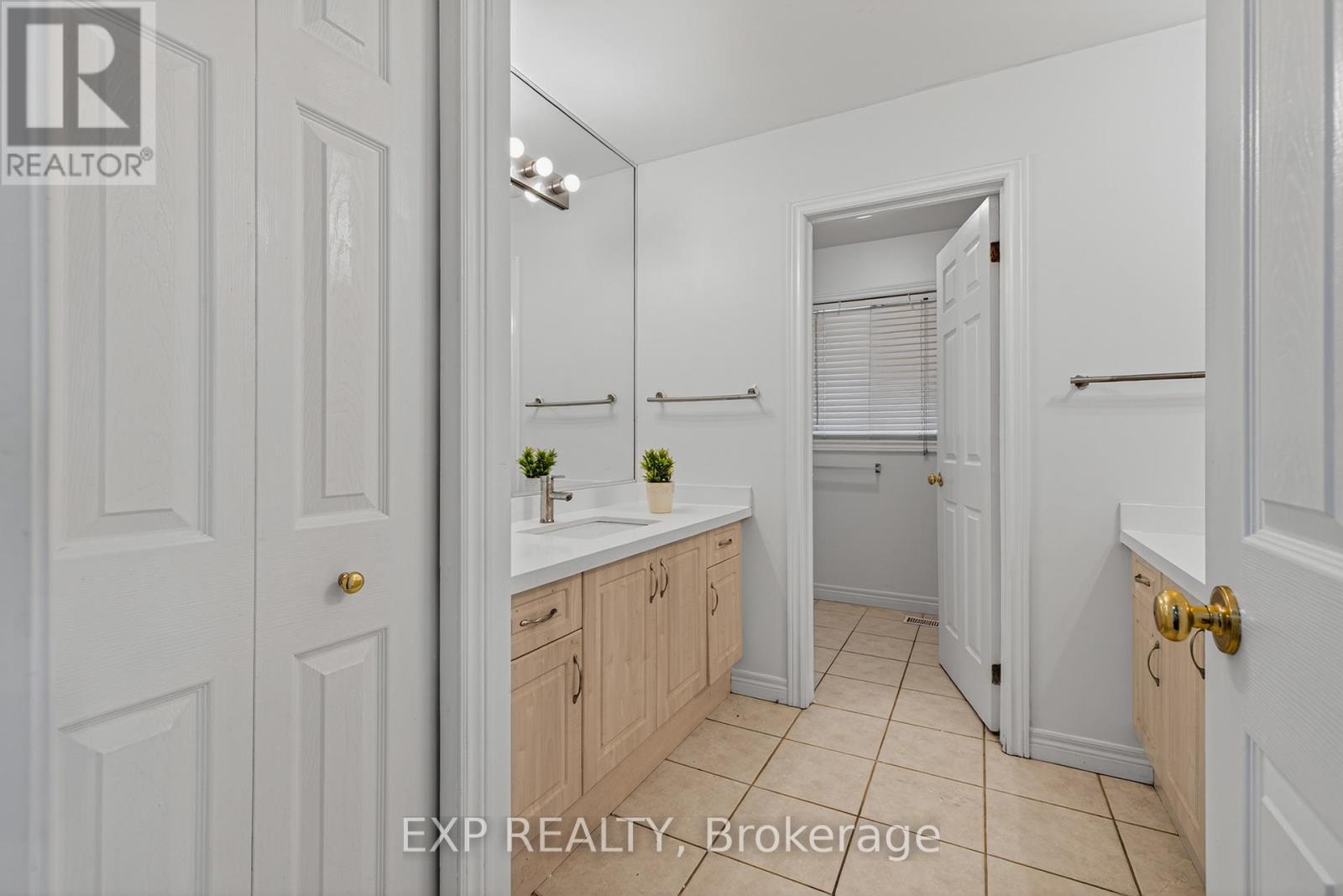 14 Hearthbridge Street, Kitchener, Ontario  N2R 1L5 - Photo 32 - X13044226