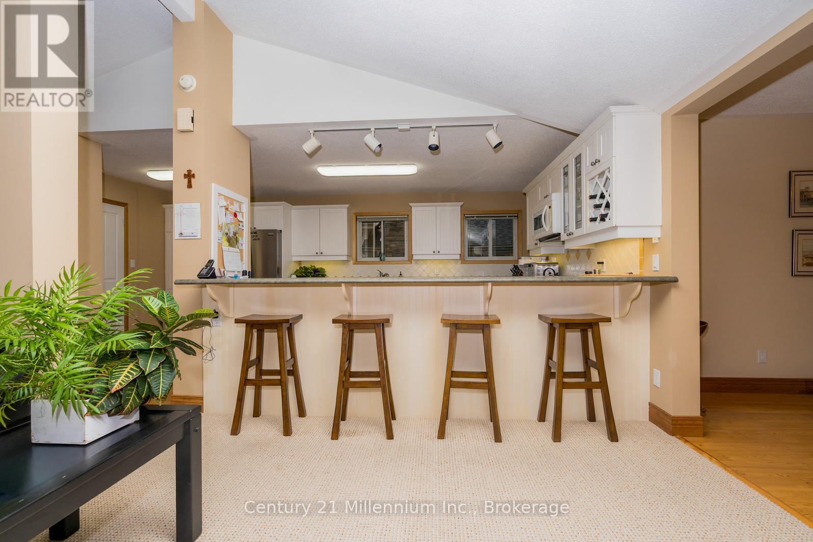 130 Pioneer Lane, Blue Mountains, Ontario  L9Y 0M7 - Photo 11 - X13037604