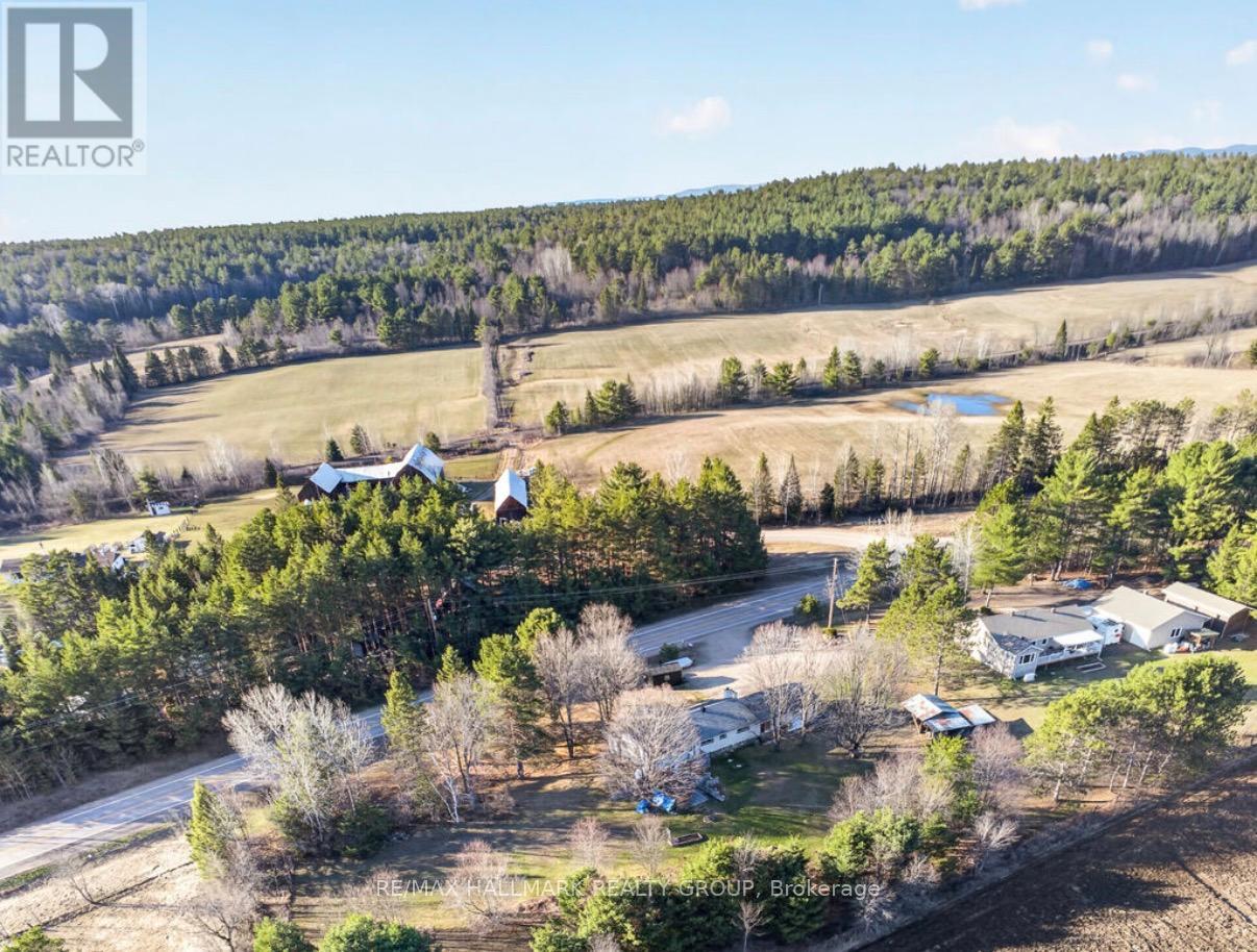 9950 Round Lake Road, Laurentian Valley, Ontario  K8A 0K5 - Photo 11 - X13033702