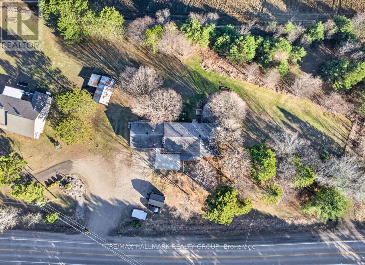 9950 Round Lake Road, Laurentian Valley, Ontario  K8A 0K5 - Photo 10 - X13033702