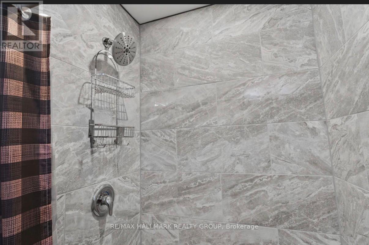 9950 Round Lake Road, Laurentian Valley, Ontario  K8A 0K5 - Photo 27 - X13033702