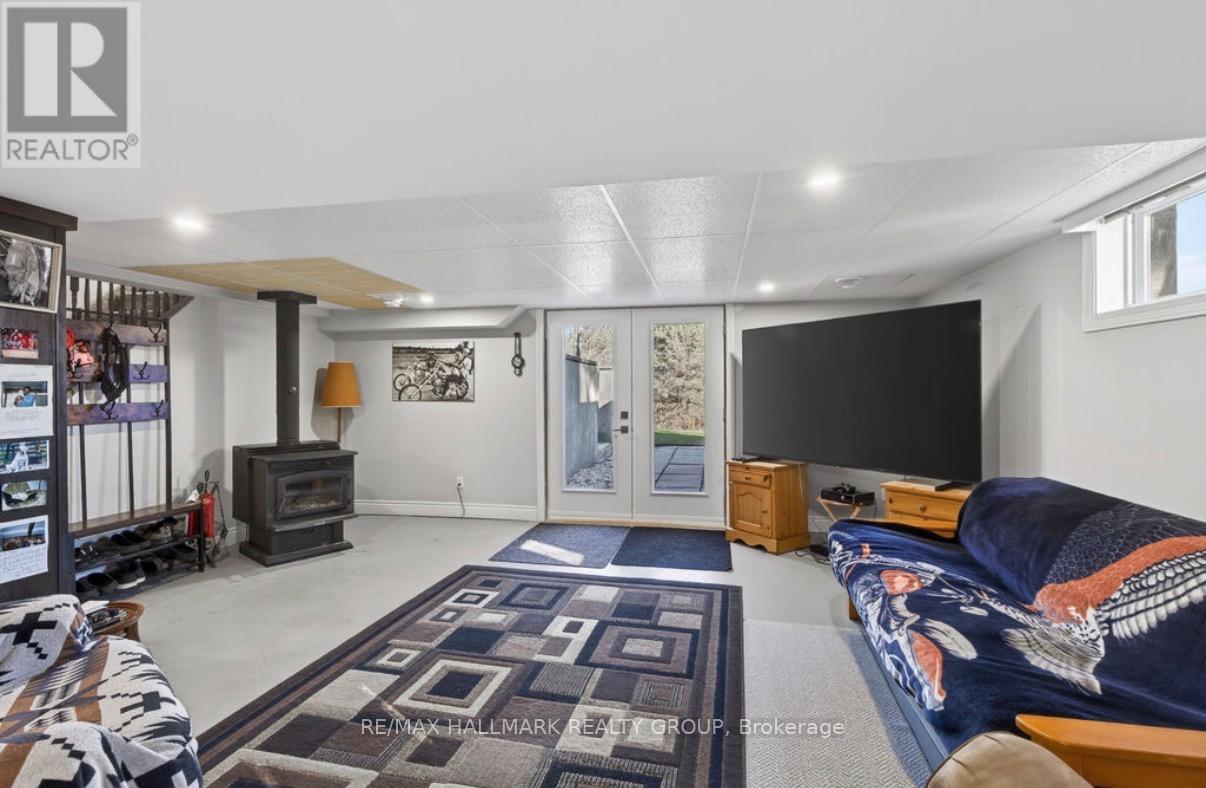 9950 Round Lake Road, Laurentian Valley, Ontario  K8A 0K5 - Photo 29 - X13033702