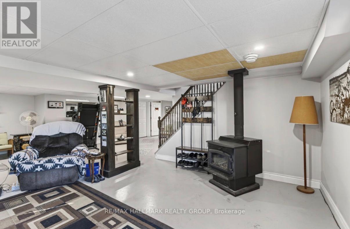 9950 Round Lake Road, Laurentian Valley, Ontario  K8A 0K5 - Photo 30 - X13033702