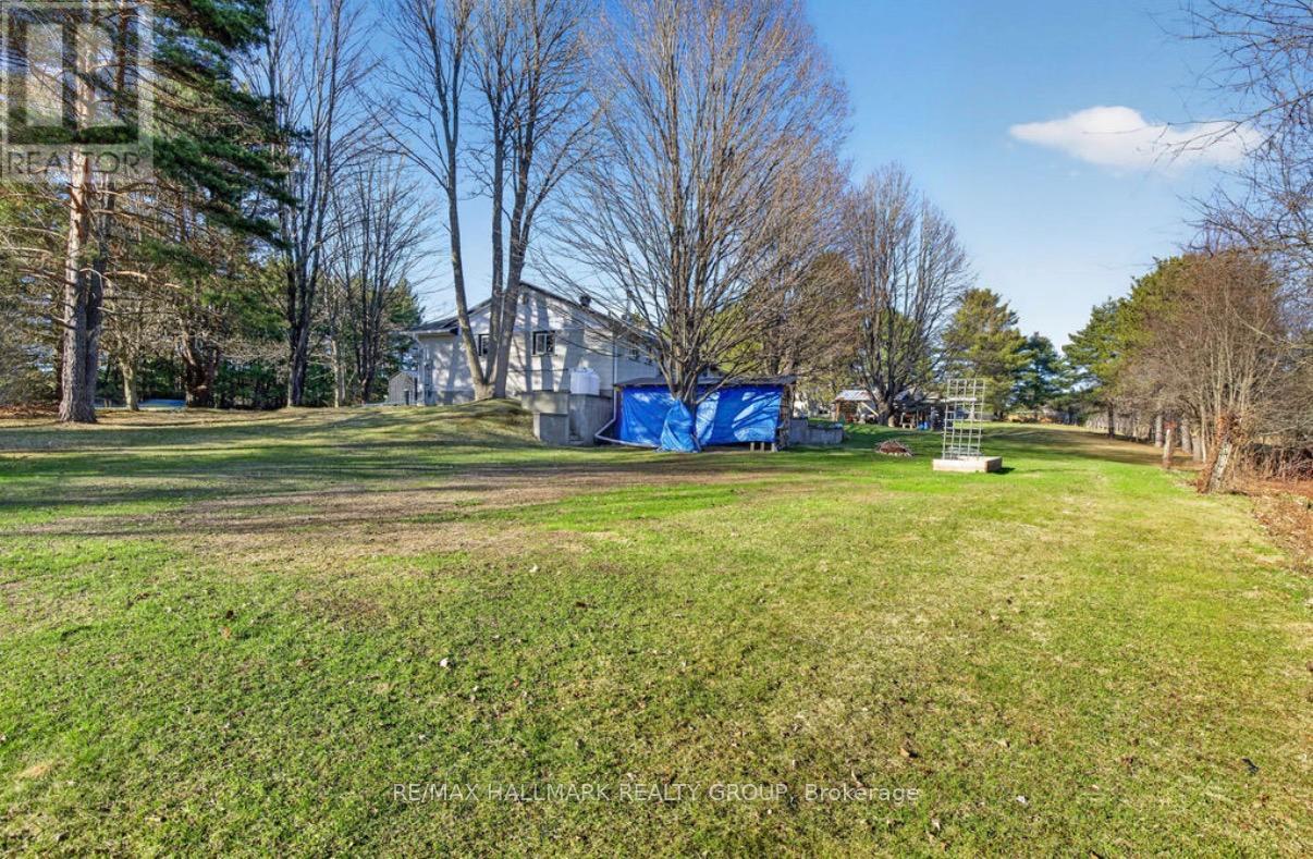 9950 Round Lake Road, Laurentian Valley, Ontario  K8A 0K5 - Photo 6 - X13033702