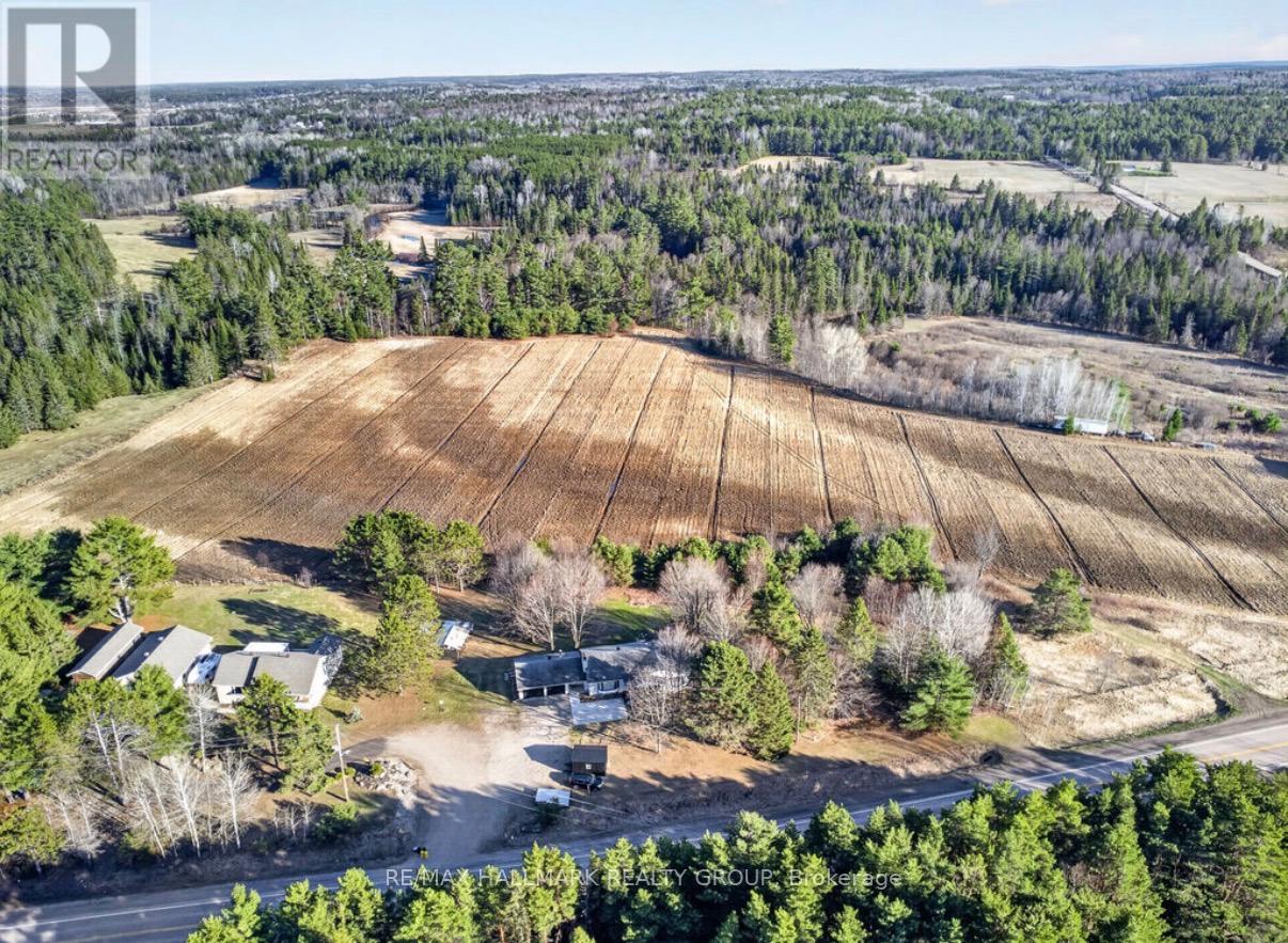 9950 Round Lake Road, Laurentian Valley, Ontario  K8A 0K5 - Photo 9 - X13033702