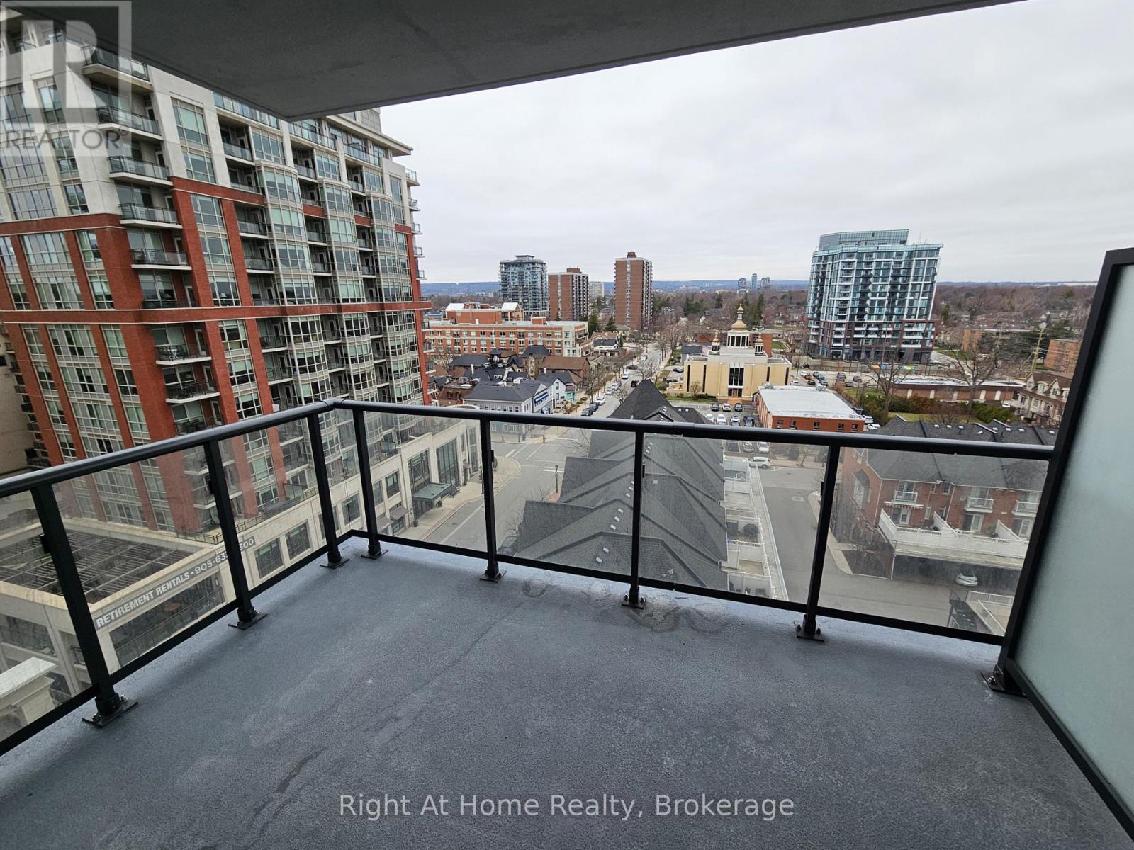 810 - 2075 Lakeshore Road, Burlington, Ontario  L7R 0H3 - Photo 5 - W13044292