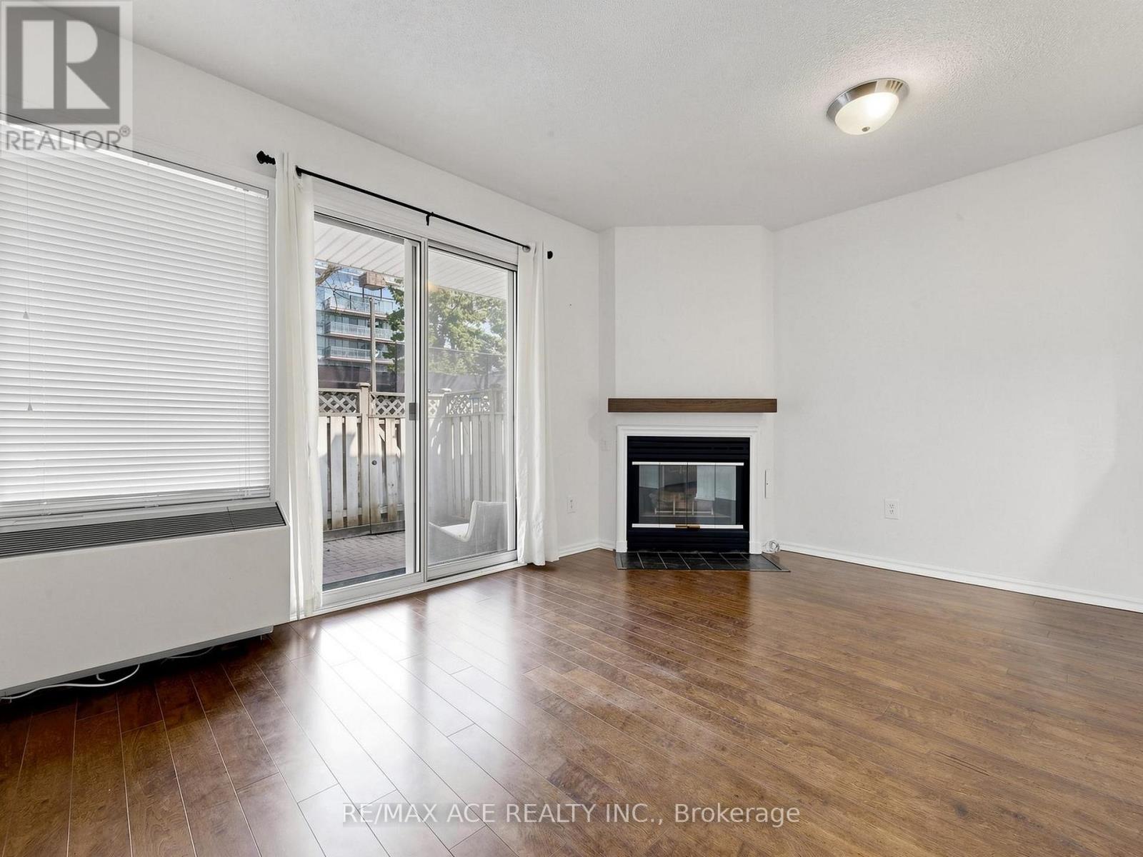 14 - 660b Wellington Street W, Toronto, Ontario  M5V 1G4 - Photo 5 - C13040974