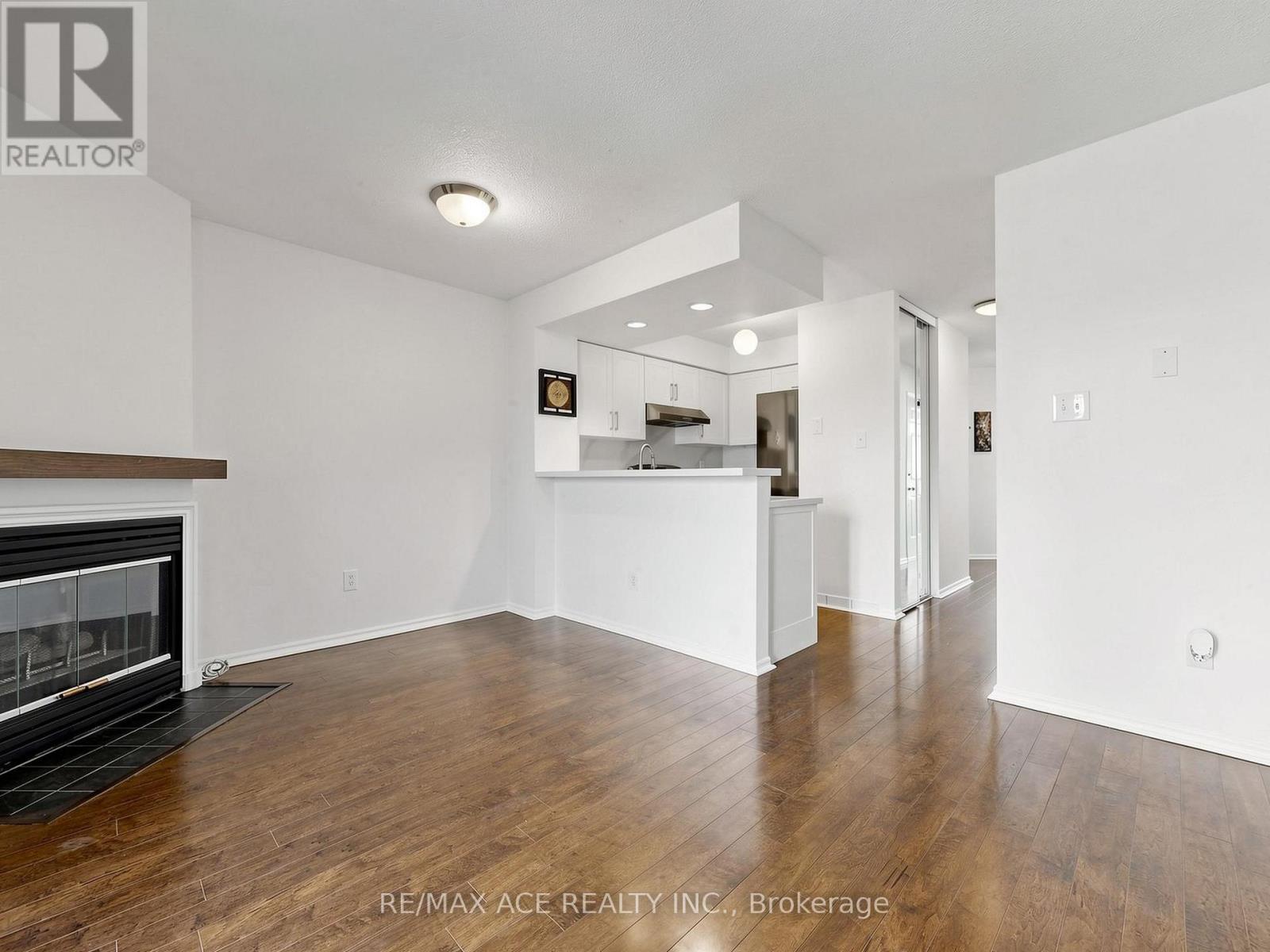 14 - 660b Wellington Street W, Toronto, Ontario  M5V 1G4 - Photo 8 - C13040974