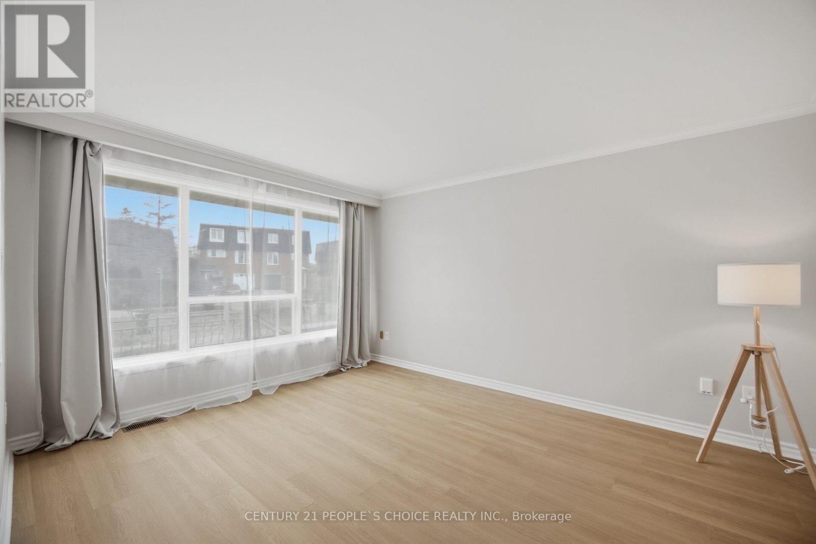 39 Waterbury Drive, Toronto, Ontario  M9R 3Y1 - Photo 14 - W13043440