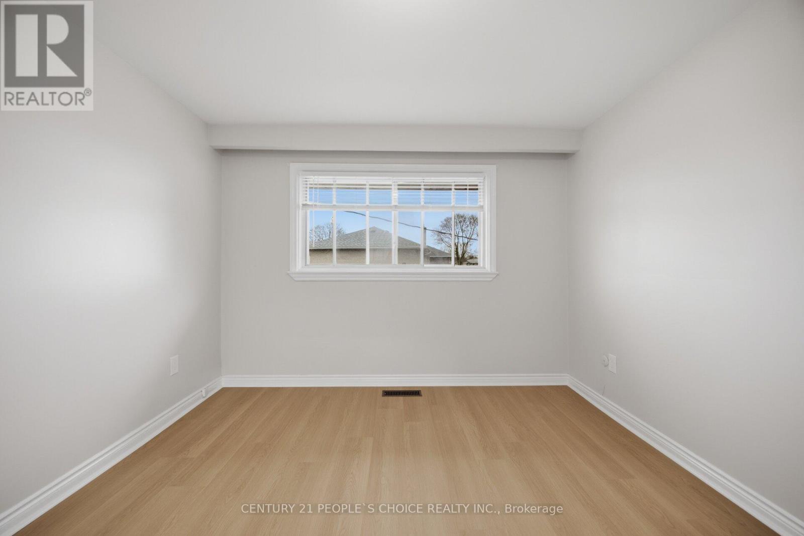 39 Waterbury Drive, Toronto, Ontario  M9R 3Y1 - Photo 25 - W13043440