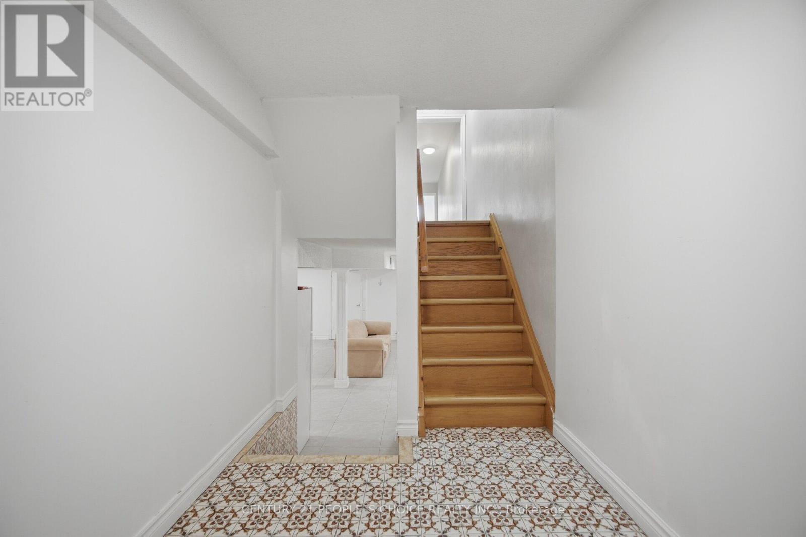 39 Waterbury Drive, Toronto, Ontario  M9R 3Y1 - Photo 34 - W13043440