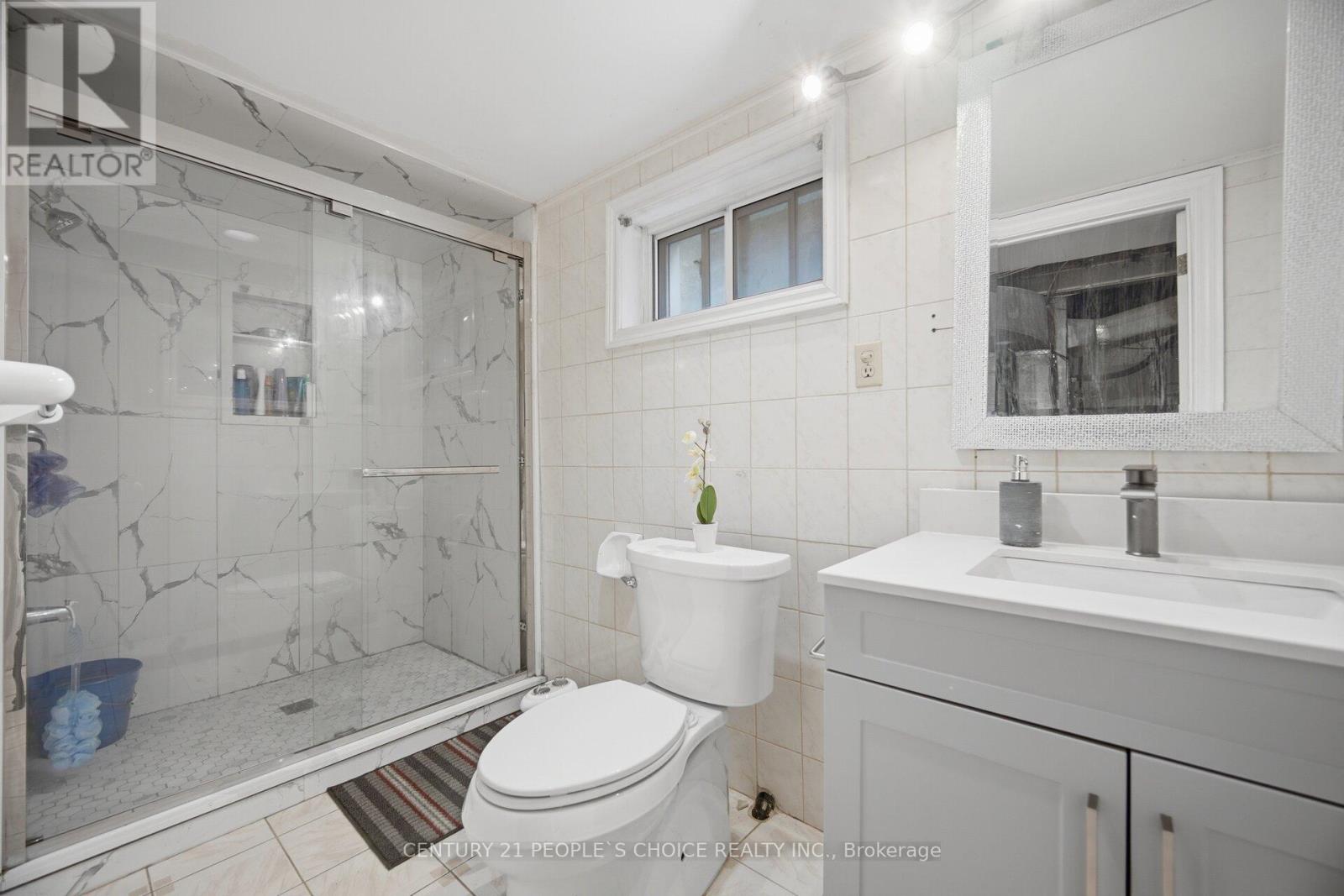 39 Waterbury Drive, Toronto, Ontario  M9R 3Y1 - Photo 45 - W13043440