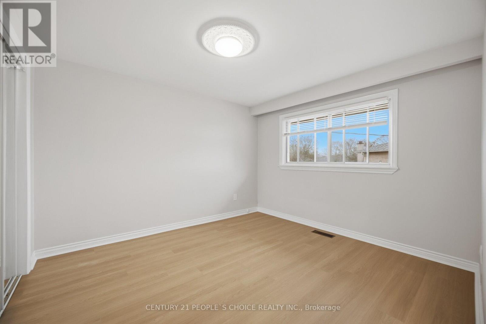 39 Waterbury Drive, Toronto, Ontario  M9R 3Y1 - Photo 24 - W13043440