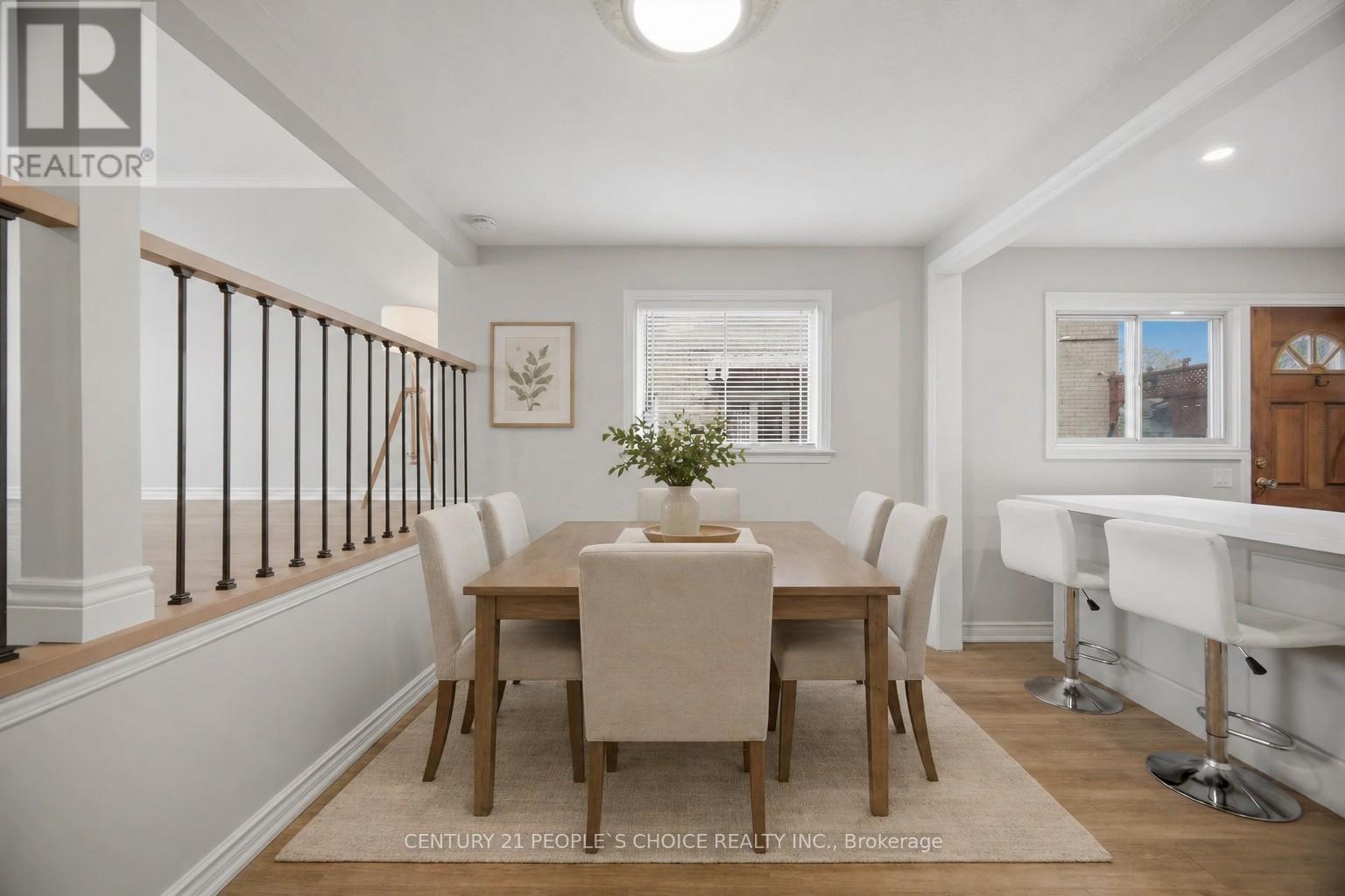 39 Waterbury Drive, Toronto, Ontario  M9R 3Y1 - Photo 7 - W13043440