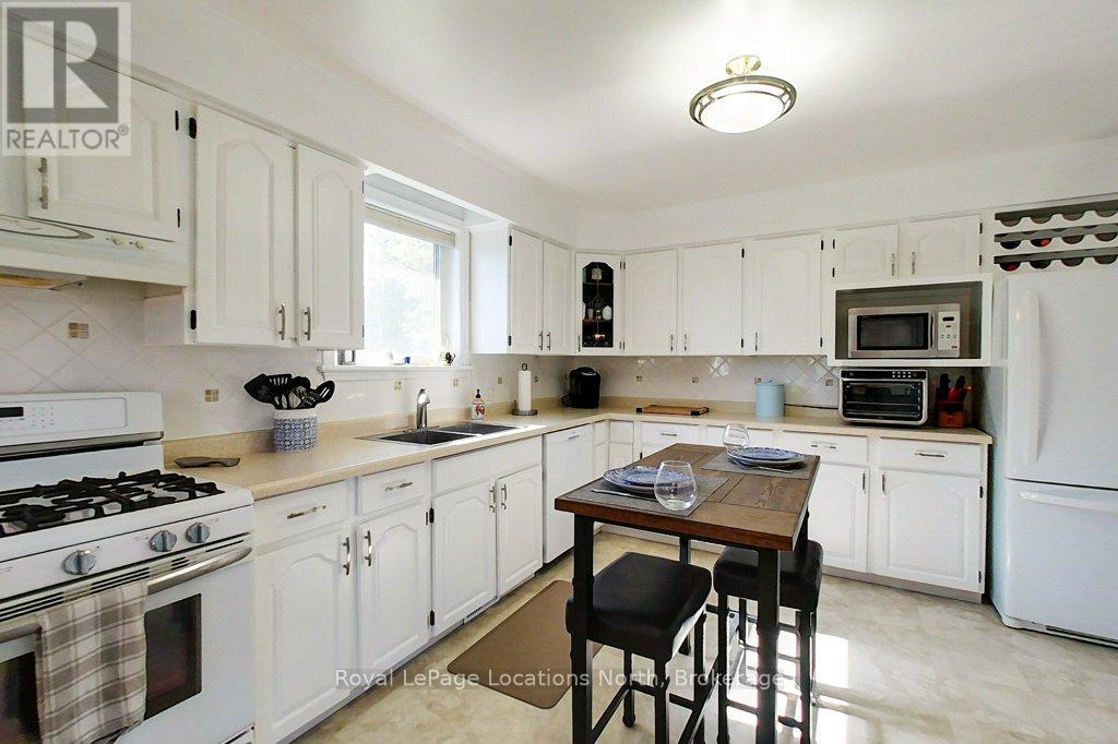 306 Lakeshore Road N, Meaford, Ontario  N4L 0A7 - Photo 11 - X13044308