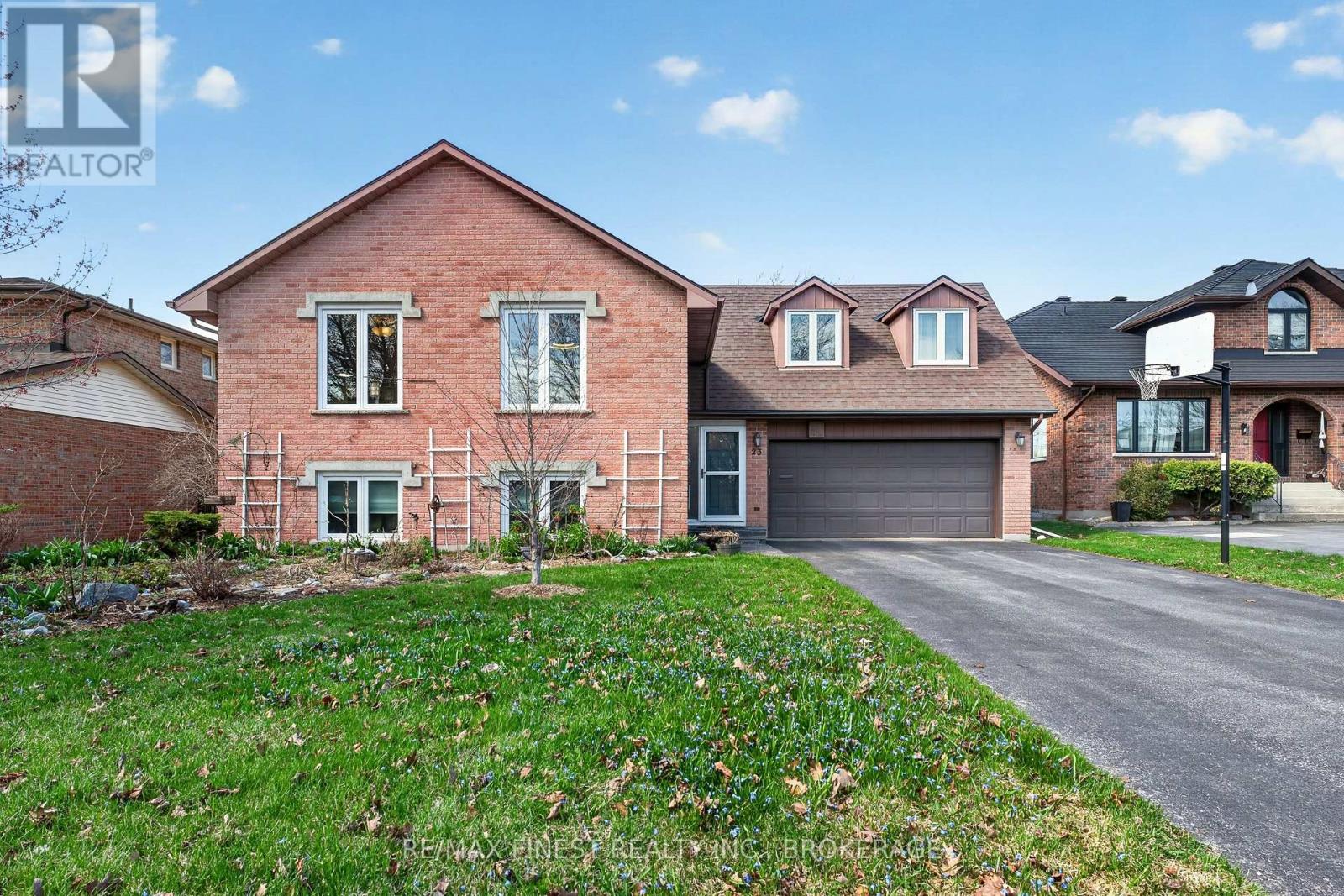 23 OLD OAK ROAD, Kingston, Ontario