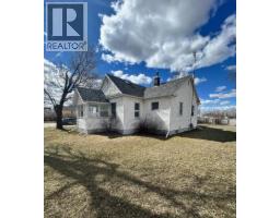 204 Grand Avenue, Carmangay, Alberta