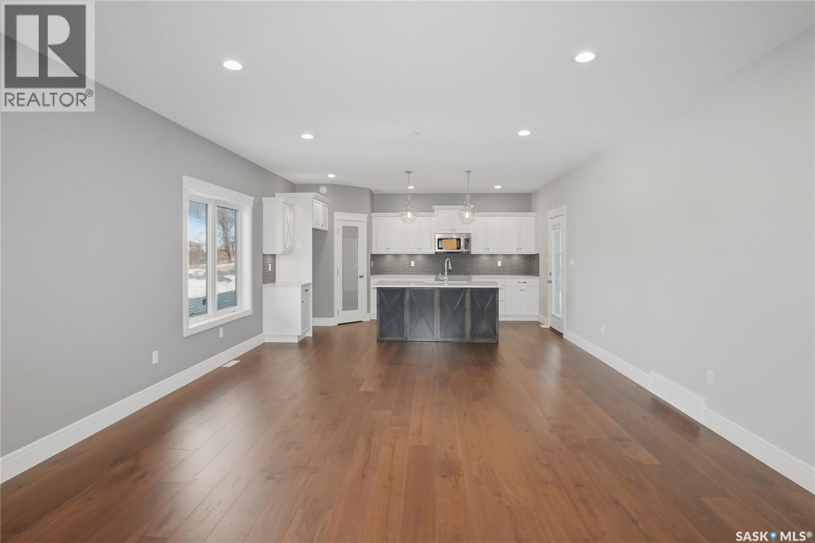 551 6th Avenue Se, Swift Current, Saskatchewan  S9H 3P5 - Photo 7 - SK033327