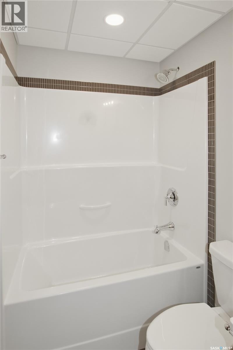 551 6th Avenue Se, Swift Current, Saskatchewan  S9H 3P5 - Photo 34 - SK033327